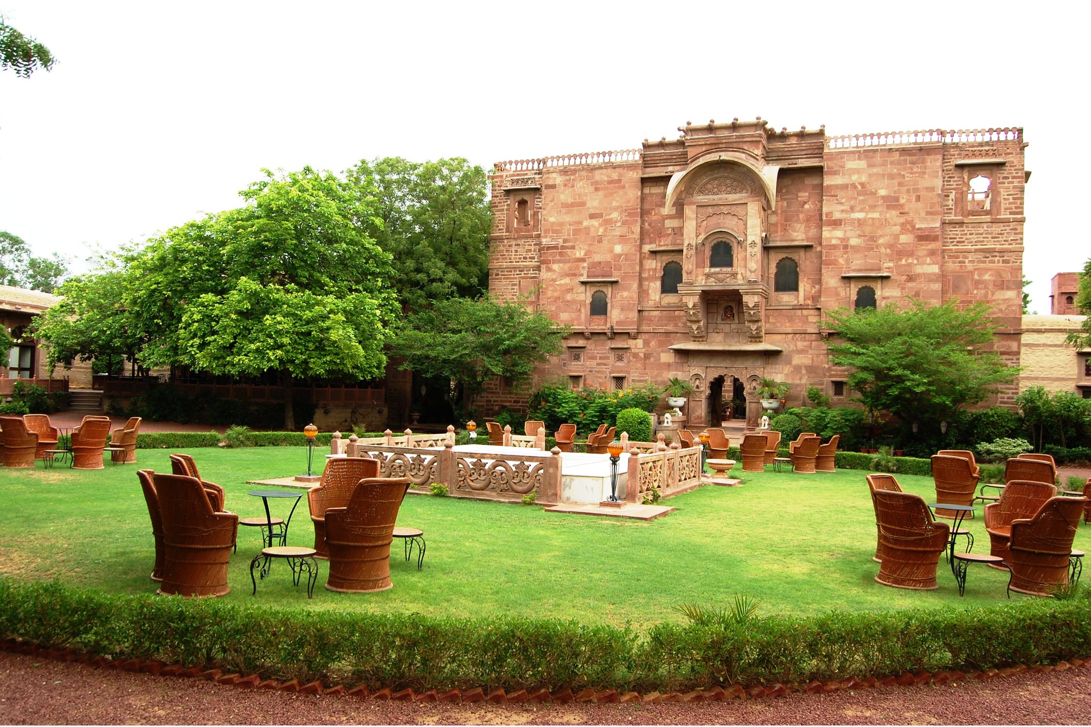 Fort Chanwa, Luni
